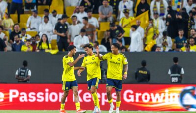 رقم تاريخي.. ثلاثية الفتح تضع النصر على طريق الهلال