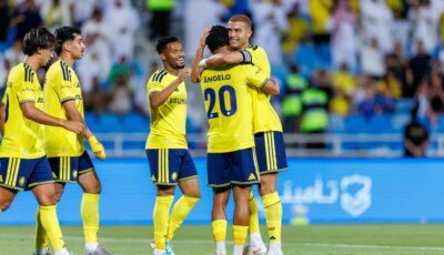 فيديو: يحدث في روشن.. حارس الدرعية يترك المباراة من أجل مشاهدة النصر!