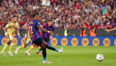 بالفيديو: رافينيا يعزز تقدم برشلونة على الأهلي المصري