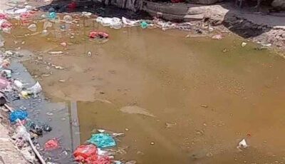 المشهد اليمني – القمامة تغزو زنجبار بأبين وسط غياب حكومي
