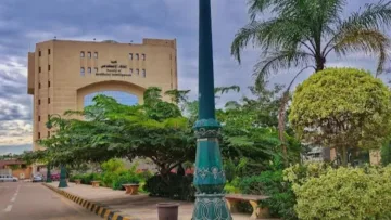 ١٦٠ ألف جنيه أعلى مصاريف كليات الذكاء الاصطناعي بمصر