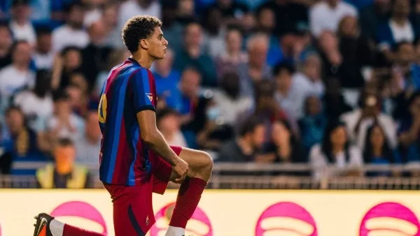 حمزة عبدالكريم يواجه الأهلي بقميص برشلونة في كأس خوان جامبر