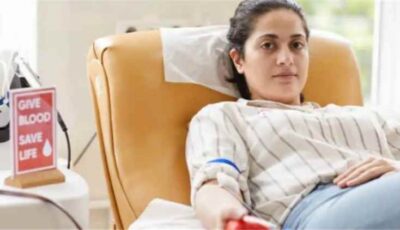 علوم وصحة – ماذا يحدث لجسمك فوراً بعد التبرع بالدم؟.. طبيب يكشف 3 تغيرات صادمة ونصائح ذهبية للتعافي