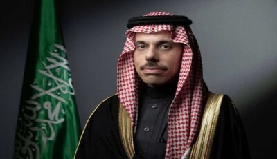 وزير الخارجية يتلقى اتصالين هاتفيين من وزيري خارجية قطر وتركيا