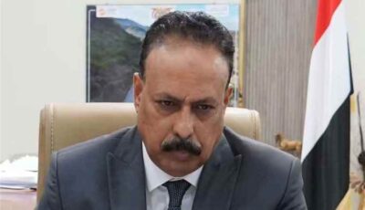 المشهد اليمني – فضيحة مناصب الأشغال… صحفي يكشف كيف يجمع الوزير 4 مناصب قانونية في آن واحد!