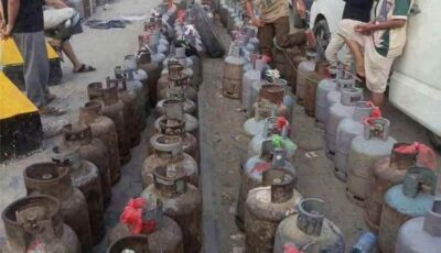 المشهد اليمني – أزمة الغاز تدخل أسبوعها الأخطر.. صافر عادت للإنتاج والطوابير لم تنتهِ.. فمن يختنق بسلسلة الإمداد؟