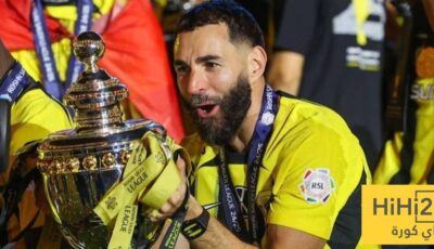 شروط بنزيما للعودة إلى الاتحاد