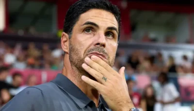 أرسنال يحول أنظاره نحو مدافع برشلونة بعد فشل صفقة كونسا