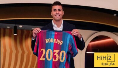 نجم برشلونة يفكر في الرحيل بسبب رودري