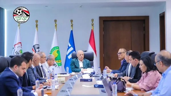 رابطة الأندية تجتمع مع حسام وإبراهيم حسن لحسم توقفات الدوري