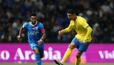 سالم الدوسري يتمسك بالاعتزال بقميص الهلال