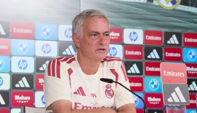 مكالمة 3 دقائق.. مورينيو يكشف كواليس رحيل نجم ريال مدريد
