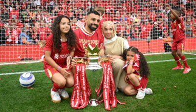 اسم غريب.. محمد صلاح يُرزق بمولود ثالث