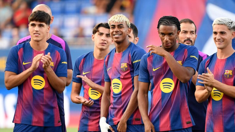 بعد 8 أعوام.. برشلونة يعلن رحيل لاعبه باتفاق خاص