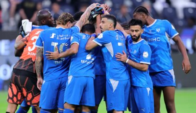 سبب غير معتاد يؤخر بداية مباراة الهلال والشباب