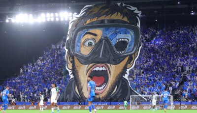 من الملعب إلى المدرجات.. قروش الهلال تبتلع الأهلي في نصف شوط