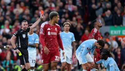 “لم يكن يستحق الحمراء”.. مدرب ليفربول يدافع عن نجمه بعد الطرد ضد مانشستر سيتي!